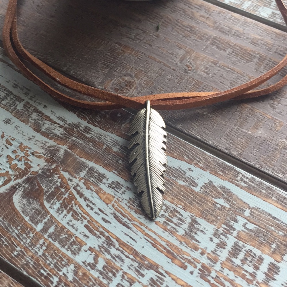 🦅Brown Suede Layered Feather Choker